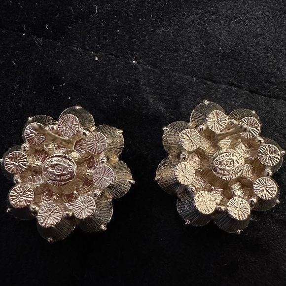 Chanel 2015 Fall/Winter Collection. Approx. size of a dime. Gold and Silver - Picture 3 of 3
